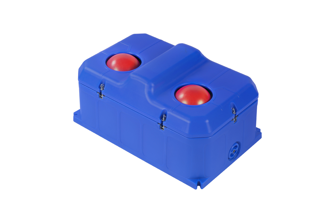 Big Capacity Blue 85L Cattle Drinker with Flow Rate Built In Temperature Control 450mm Altezza di consumo