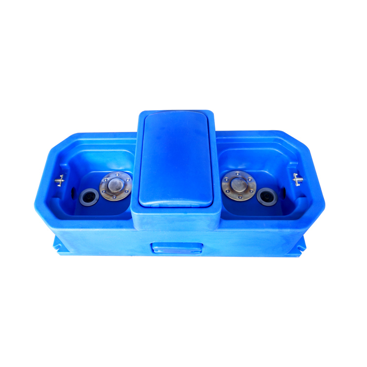 Abbeveratoio per bovini in polietilene resistente agli urti, altezza di abbeveraggio 30 cm e design durevole