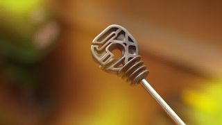 Supporto isolante per recinzione elettrica a braccio lungo ad alte prestazioni